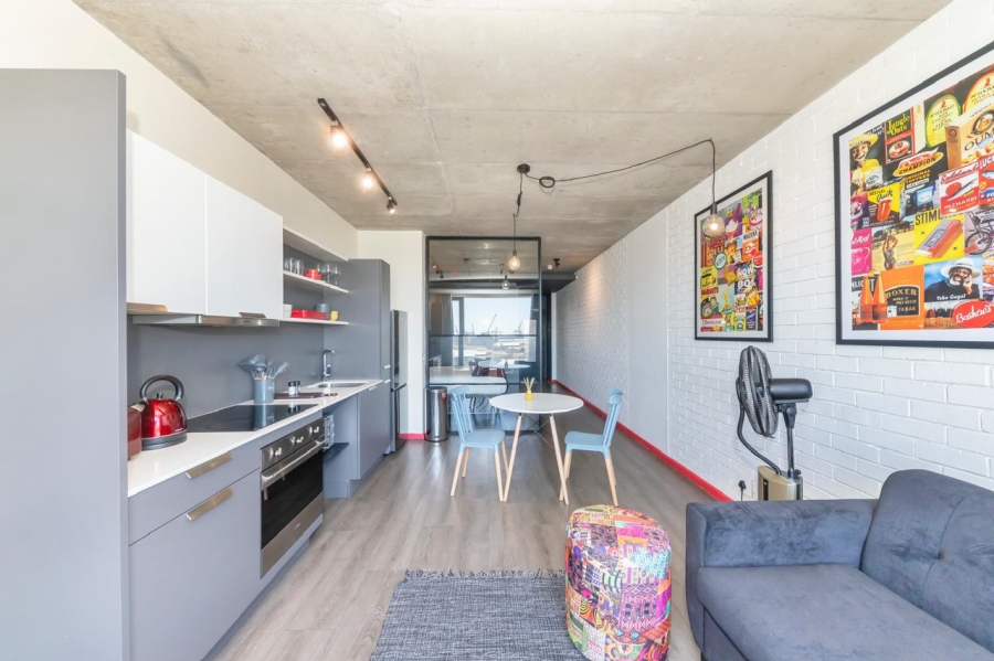 To Let 1 Bedroom Property for Rent in Woodstock Western Cape